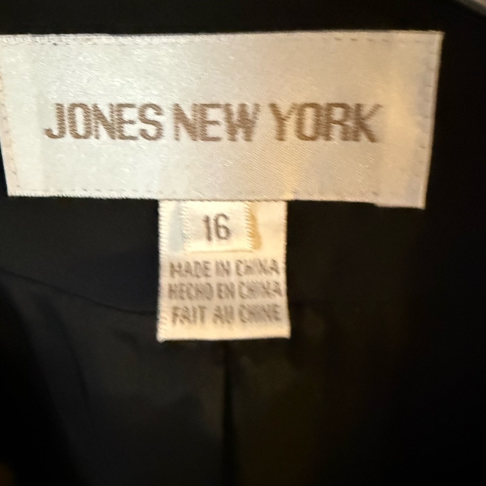 Jones New York Black Silk Collarless Zip Jacket size 16 - Picture 3 of 7